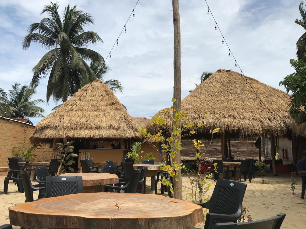Rustic Cabanas & Restaurant Arugam Bay Kültér fotó